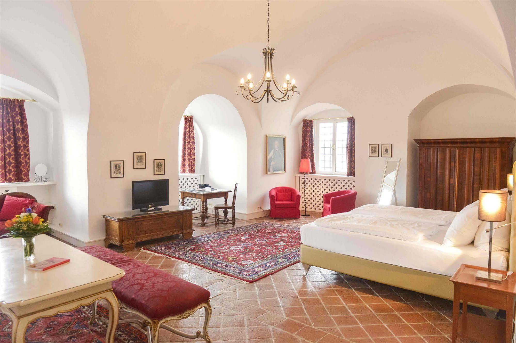 Schlosshotel Mailberg Zewnętrze zdjęcie
