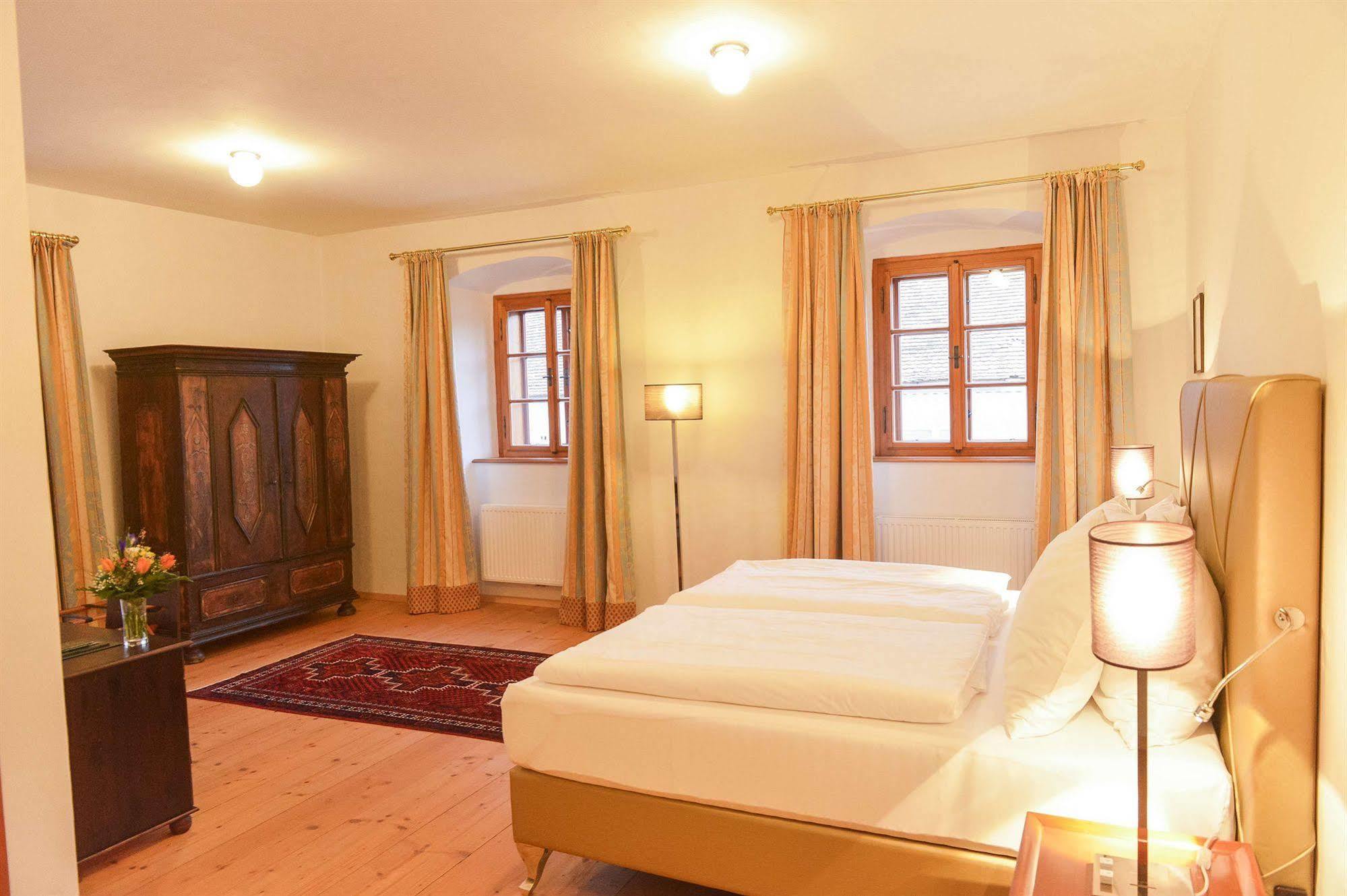 Schlosshotel Mailberg Zewnętrze zdjęcie